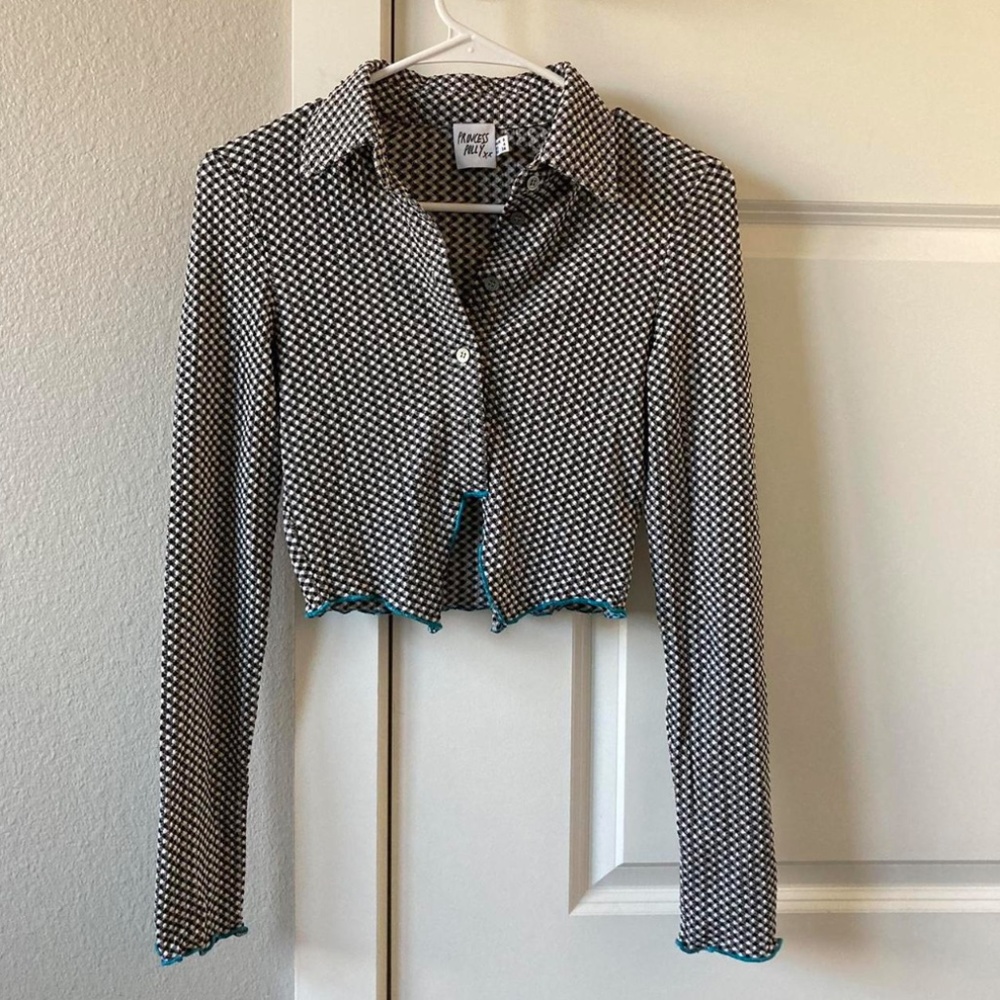 Princess Polly long sleeve button up crop top with blue stitching